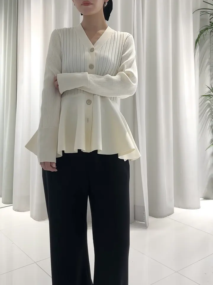 GRACE CONTINENTAL ERINA KATO コーディネート画像
