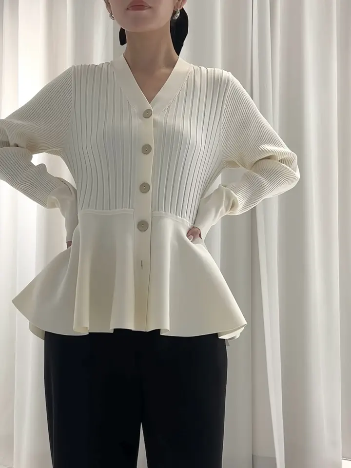 GRACE CONTINENTAL ERINA KATO コーディネート画像