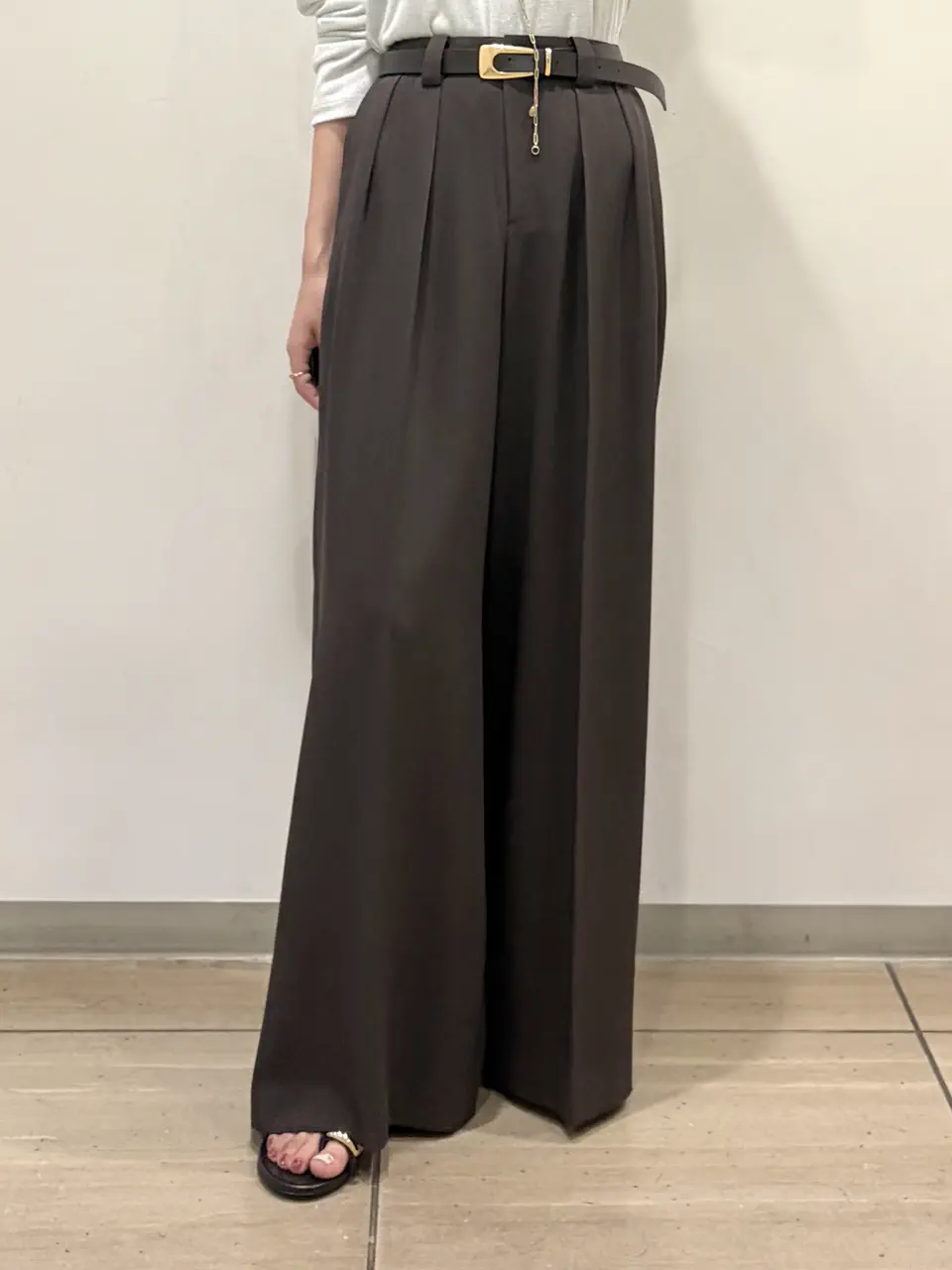 GRACE CONTINENTAL yoshi コーディネート画像