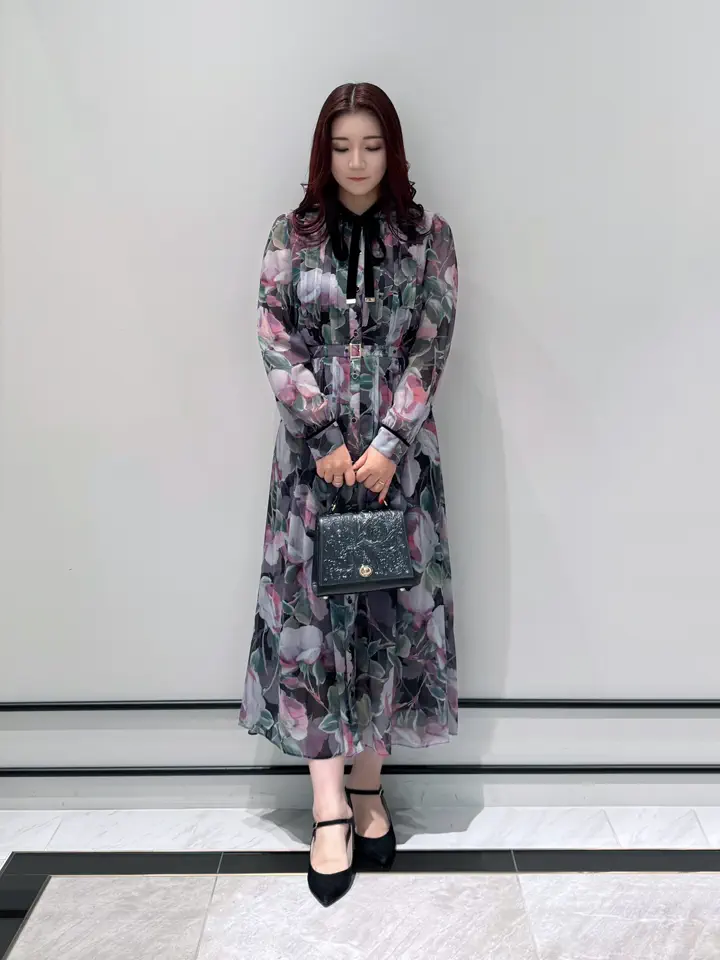GRACE CONTINENTAL MOMOKO コーディネート画像