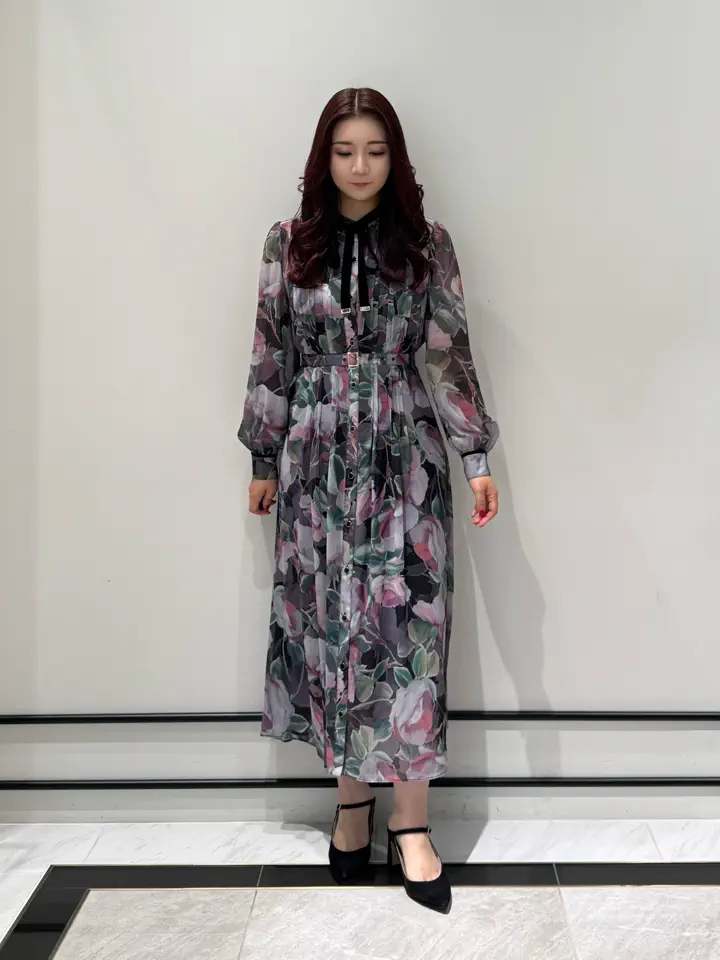 GRACE CONTINENTAL MOMOKO コーディネート画像