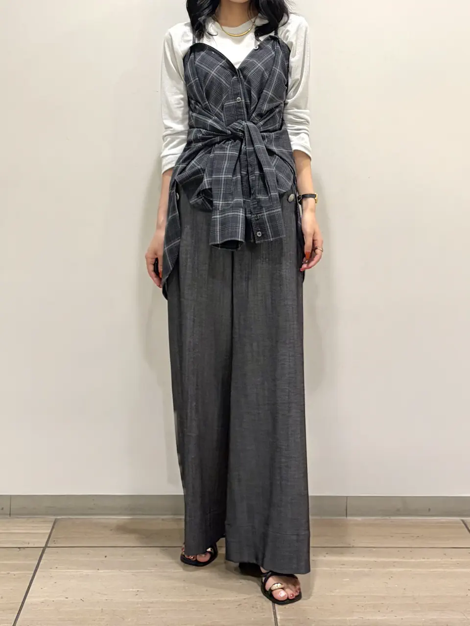 GRACE CONTINENTAL yoshi コーディネート画像