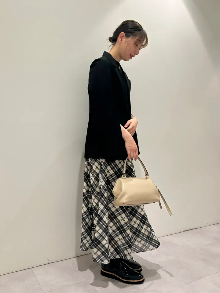 GRACE CONTINENTAL eri コーディネート画像