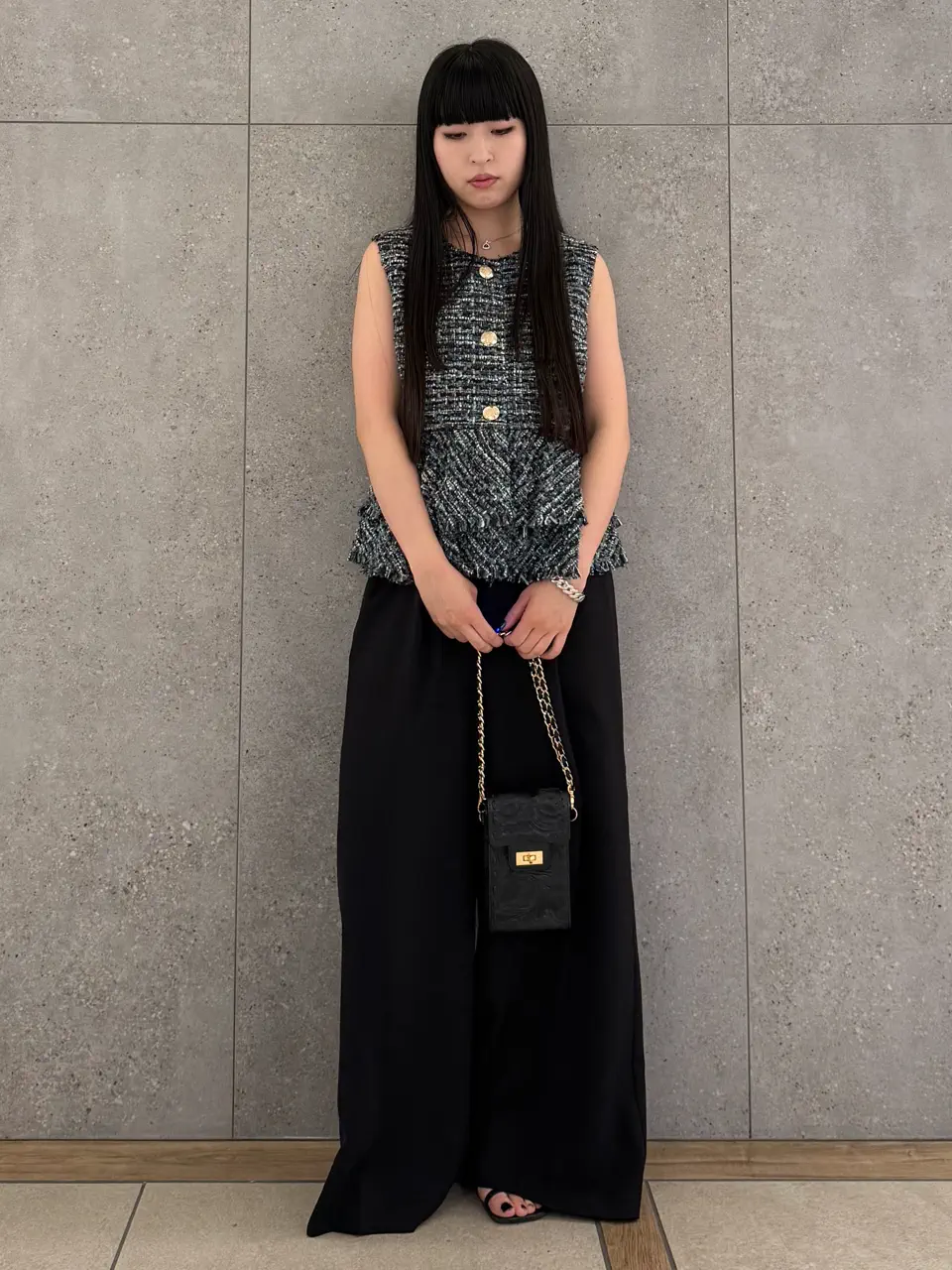  anri コーディネート画像