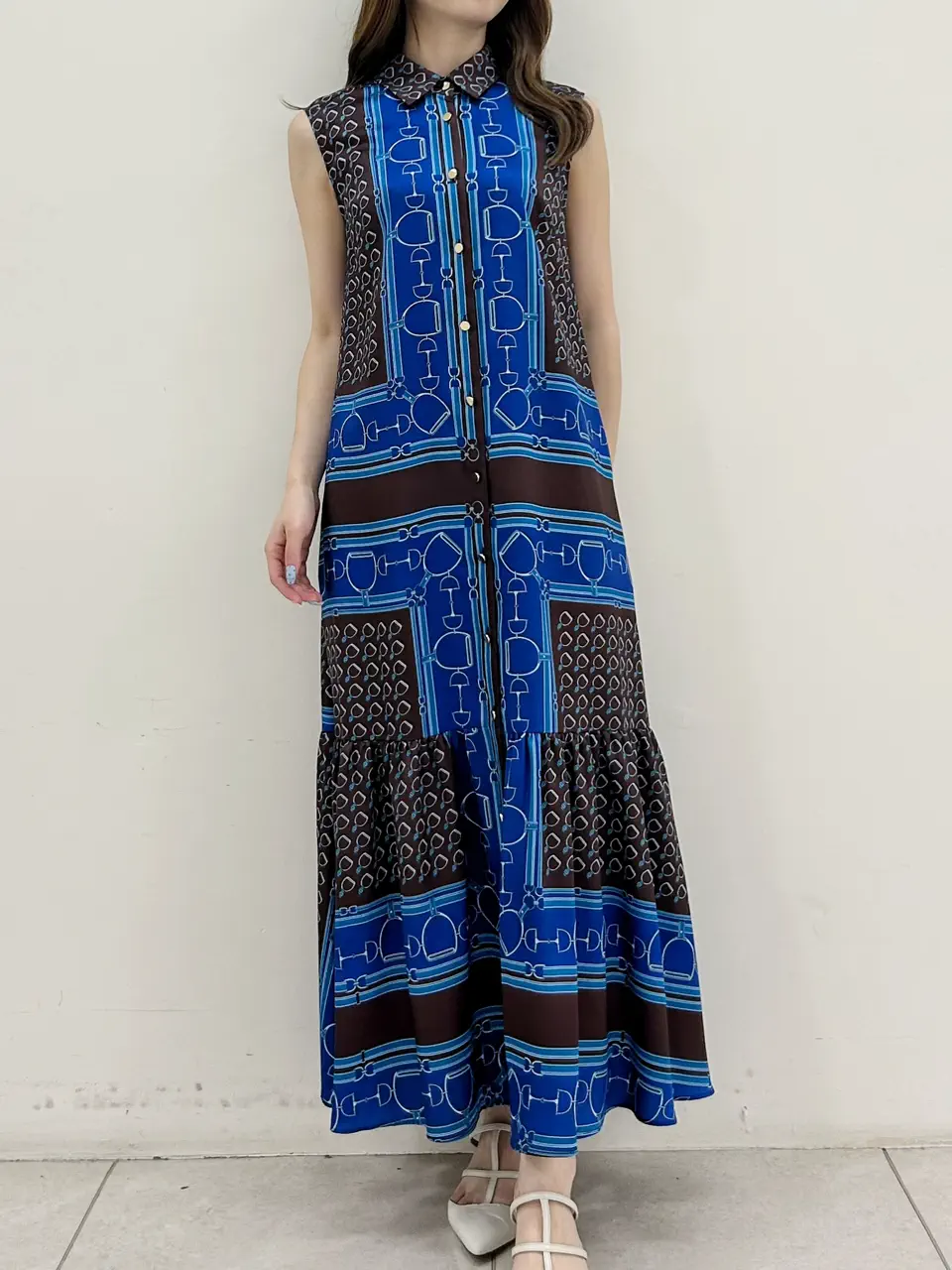 GRACE CONTINENTAL Miu Akamatsu コーディネート画像