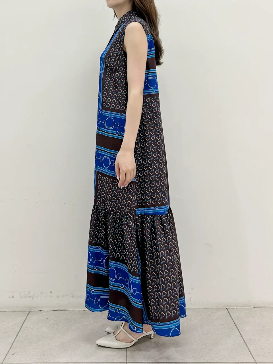 GRACE CONTINENTAL Miu Akamatsu コーディネート画像