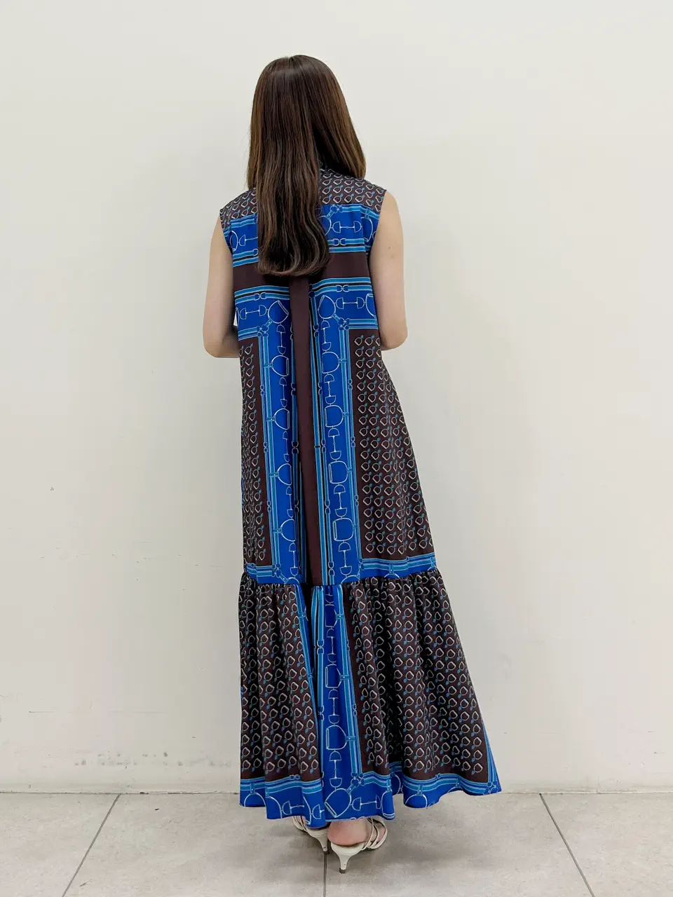 GRACE CONTINENTAL Miu Akamatsu コーディネート画像