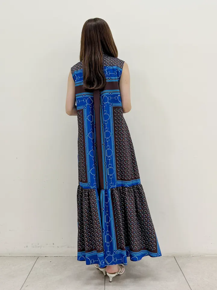 GRACE CONTINENTAL Miu Akamatsu コーディネート画像