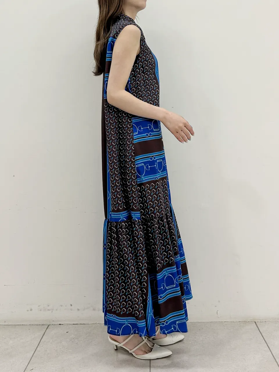 GRACE CONTINENTAL Miu Akamatsu コーディネート画像