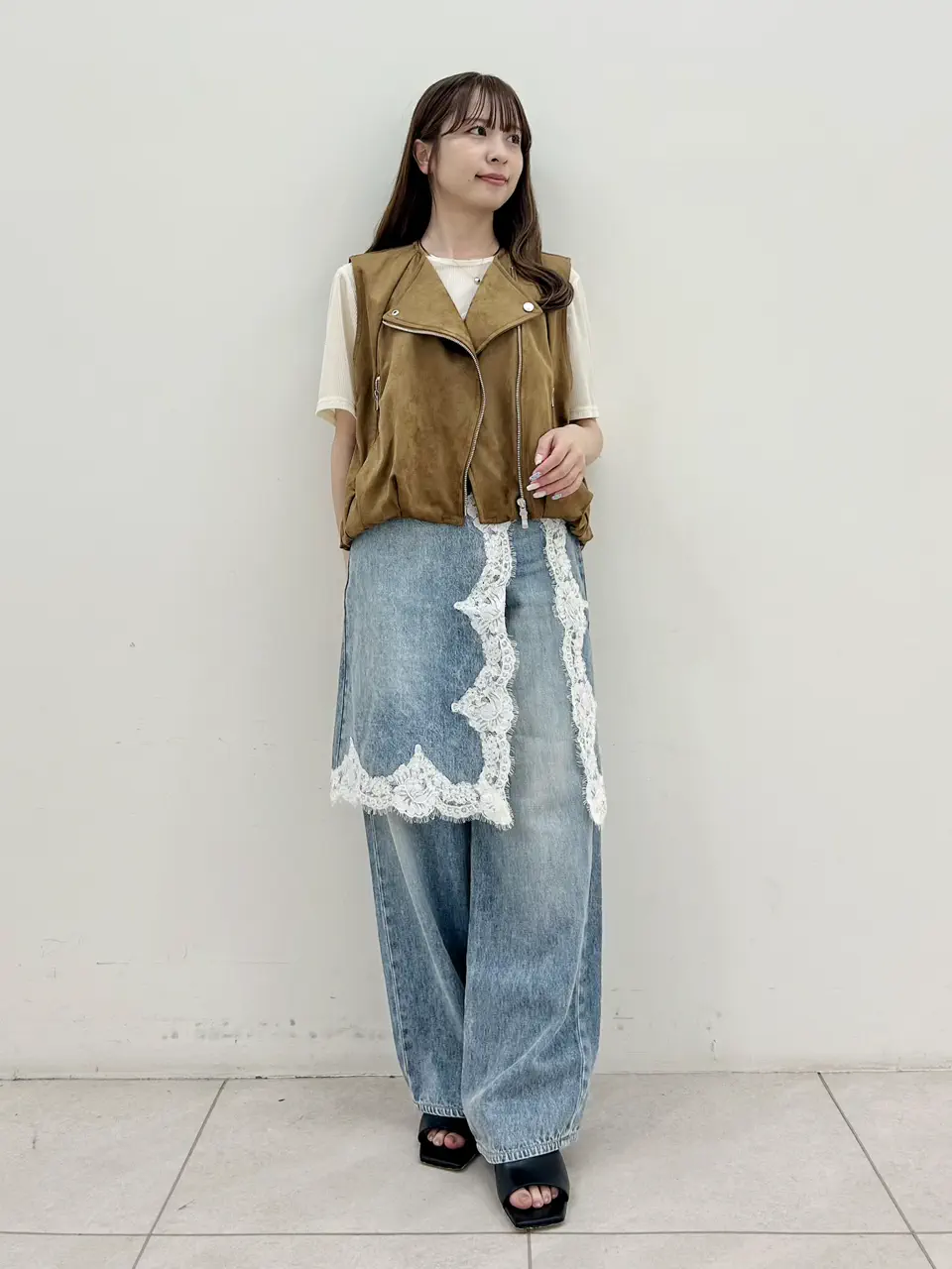  Miu Akamatsu コーディネート画像
