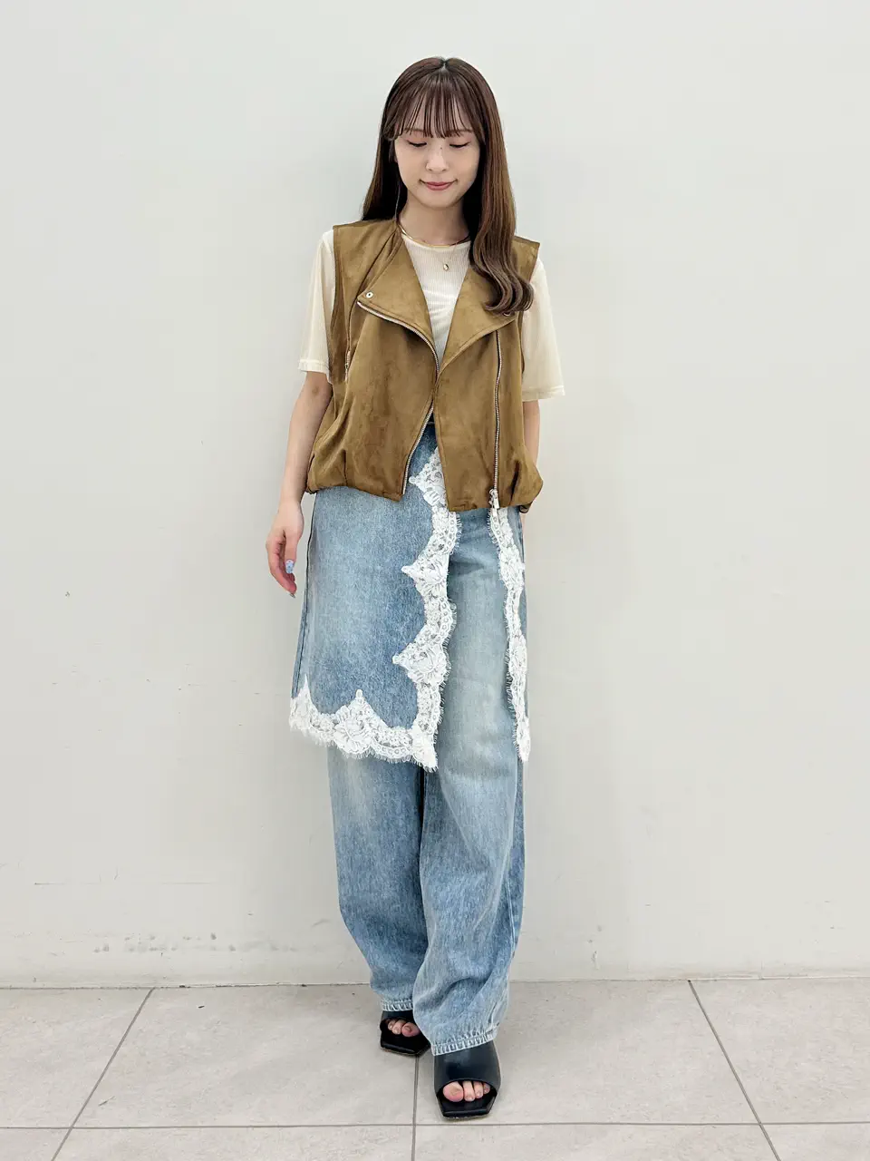 GRACE CONTINENTAL Miu Akamatsu コーディネート画像