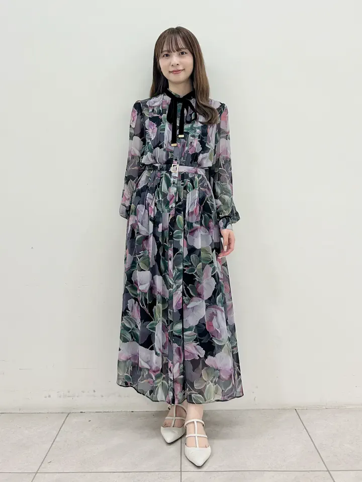 GRACE CONTINENTAL Miu Akamatsu コーディネート画像