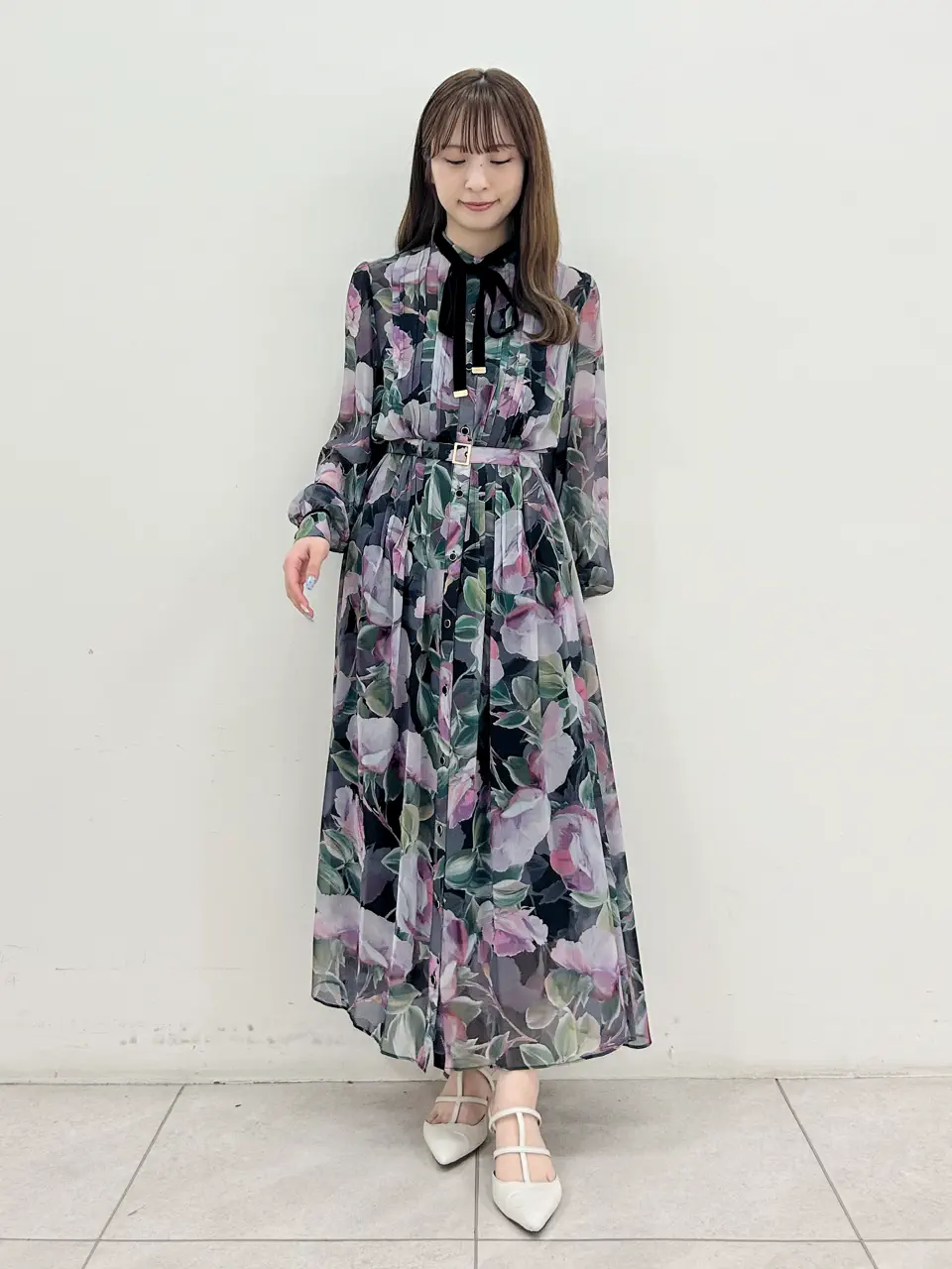 GRACE CONTINENTAL Miu Akamatsu コーディネート画像