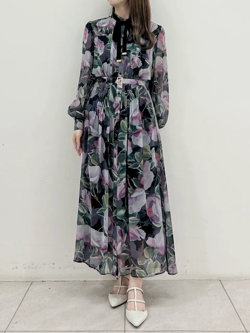 GRACE CONTINENTAL Miu Akamatsu コーディネート画像