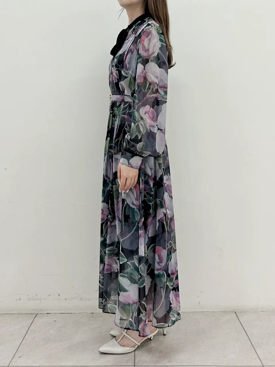 GRACE CONTINENTAL Miu Akamatsu コーディネート画像