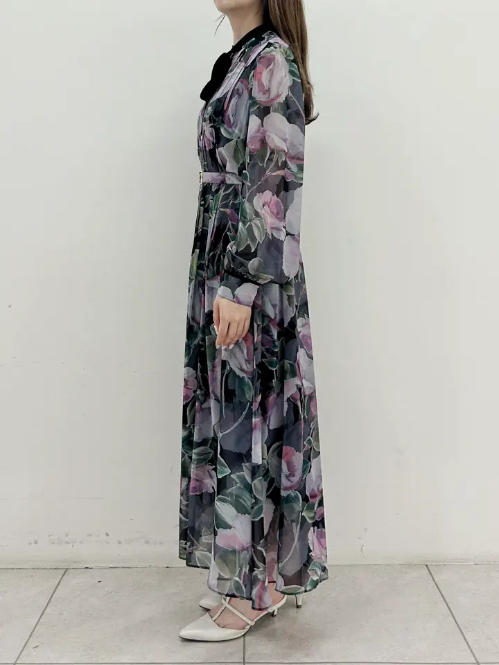 GRACE CONTINENTAL Miu Akamatsu コーディネート画像