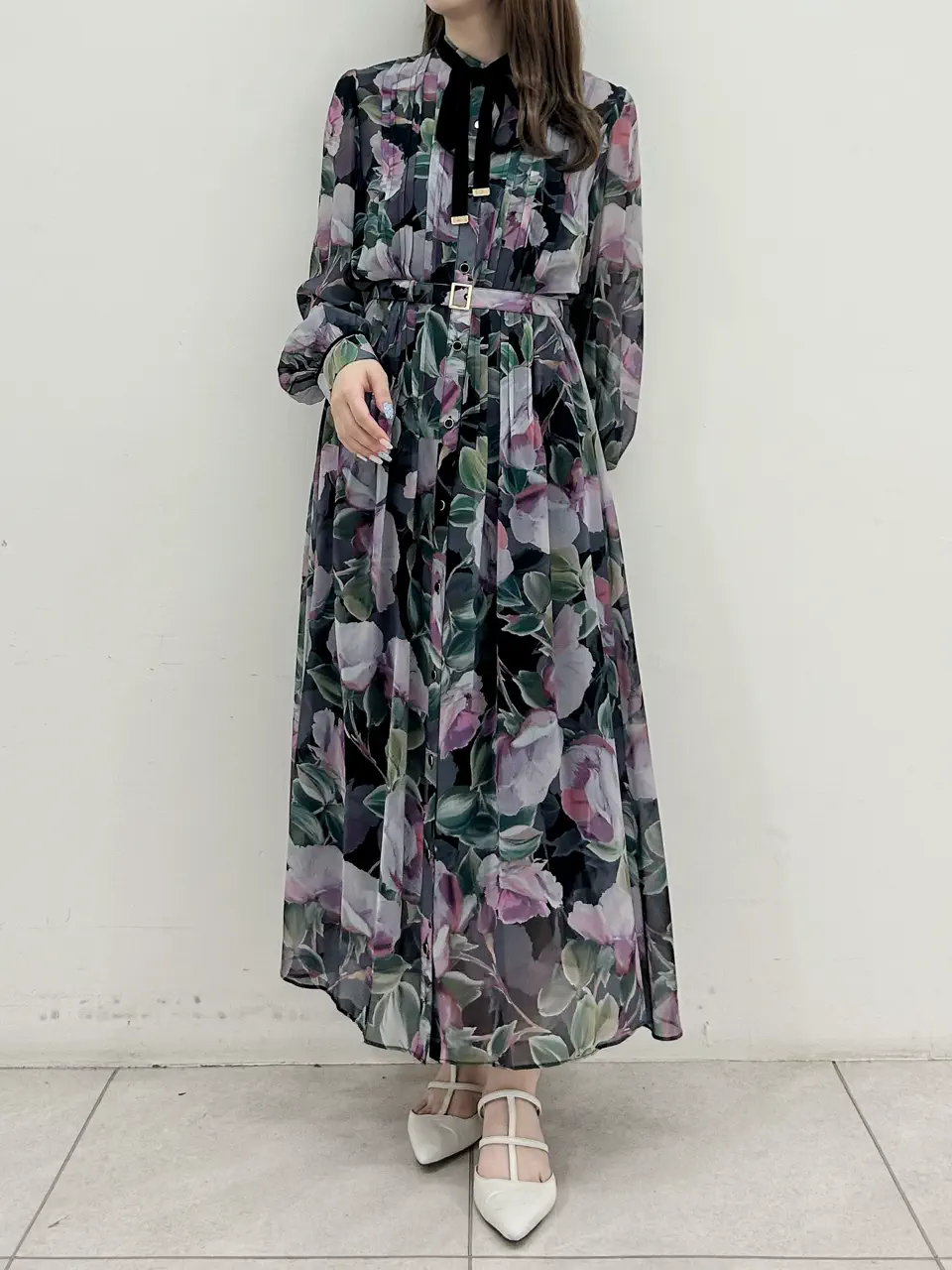 GRACE CONTINENTAL Miu Akamatsu コーディネート画像