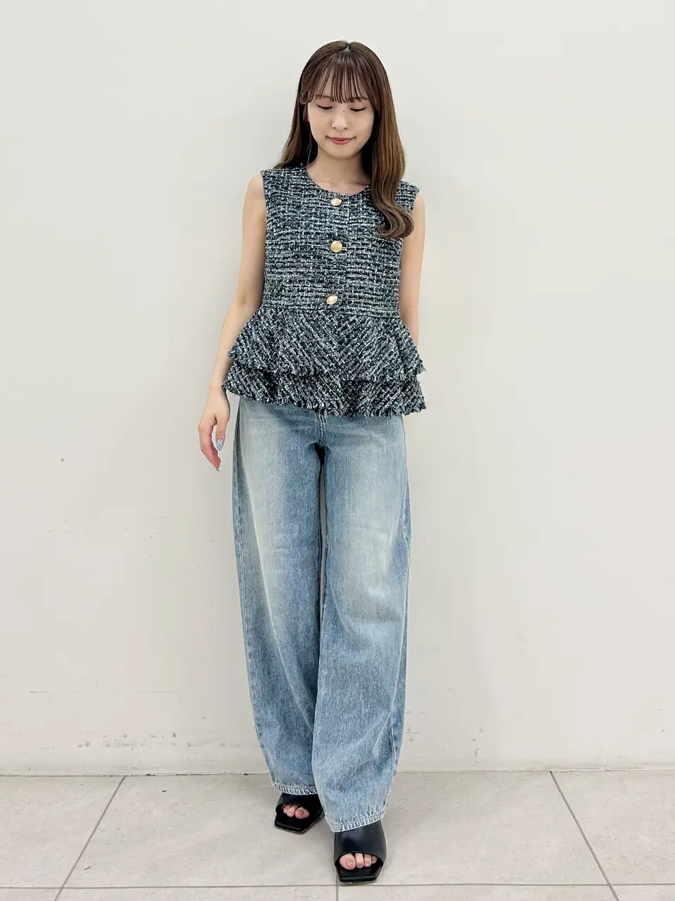 GRACE CONTINENTAL Miu Akamatsu コーディネート画像
