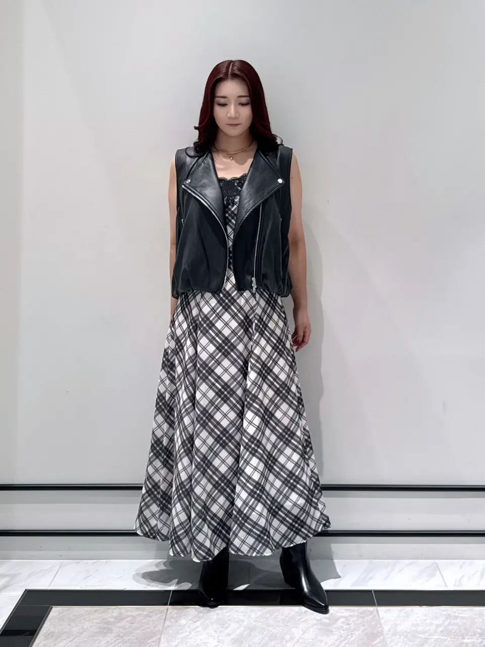  MOMOKO コーディネート画像