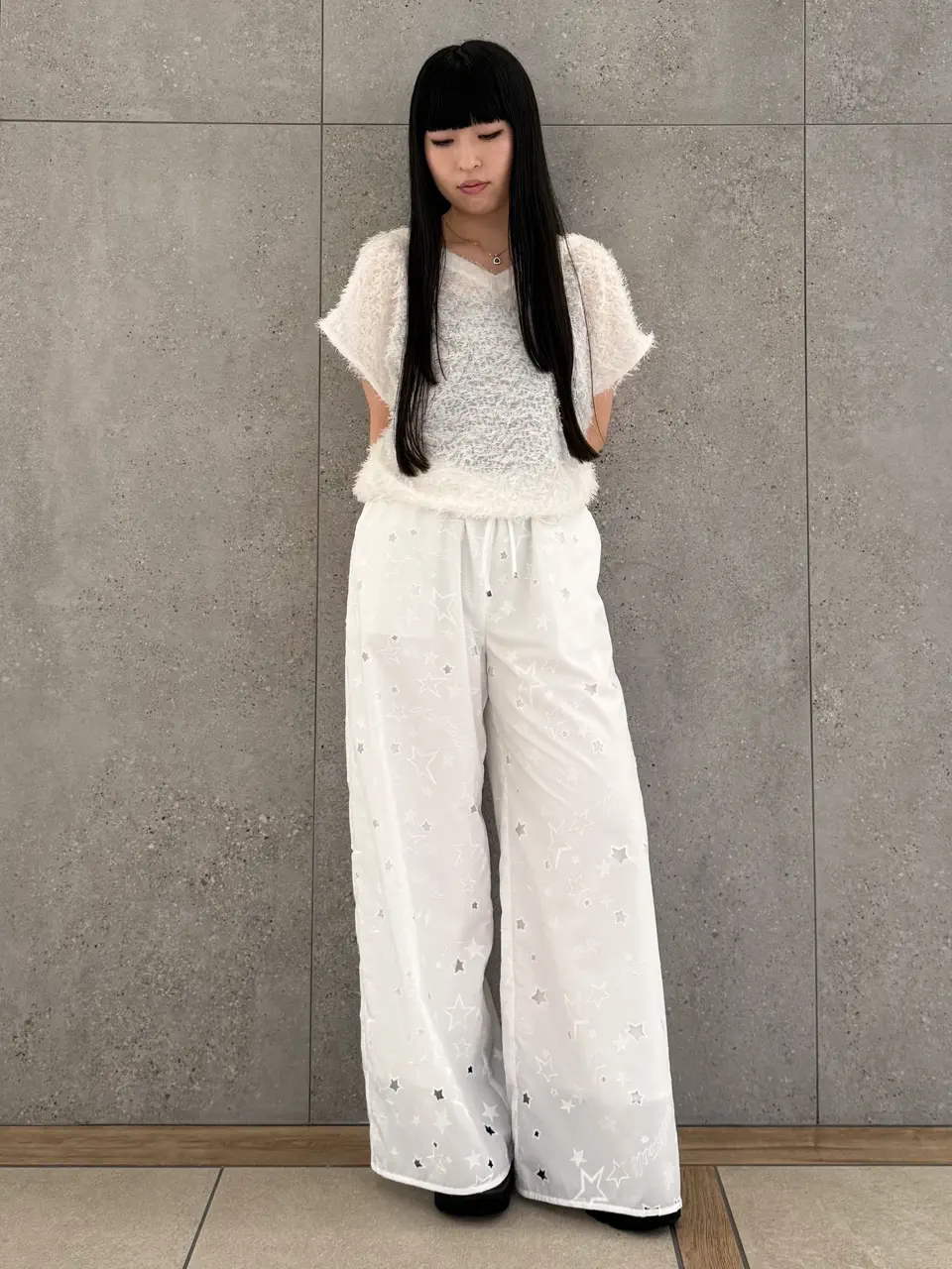  anri コーディネート画像