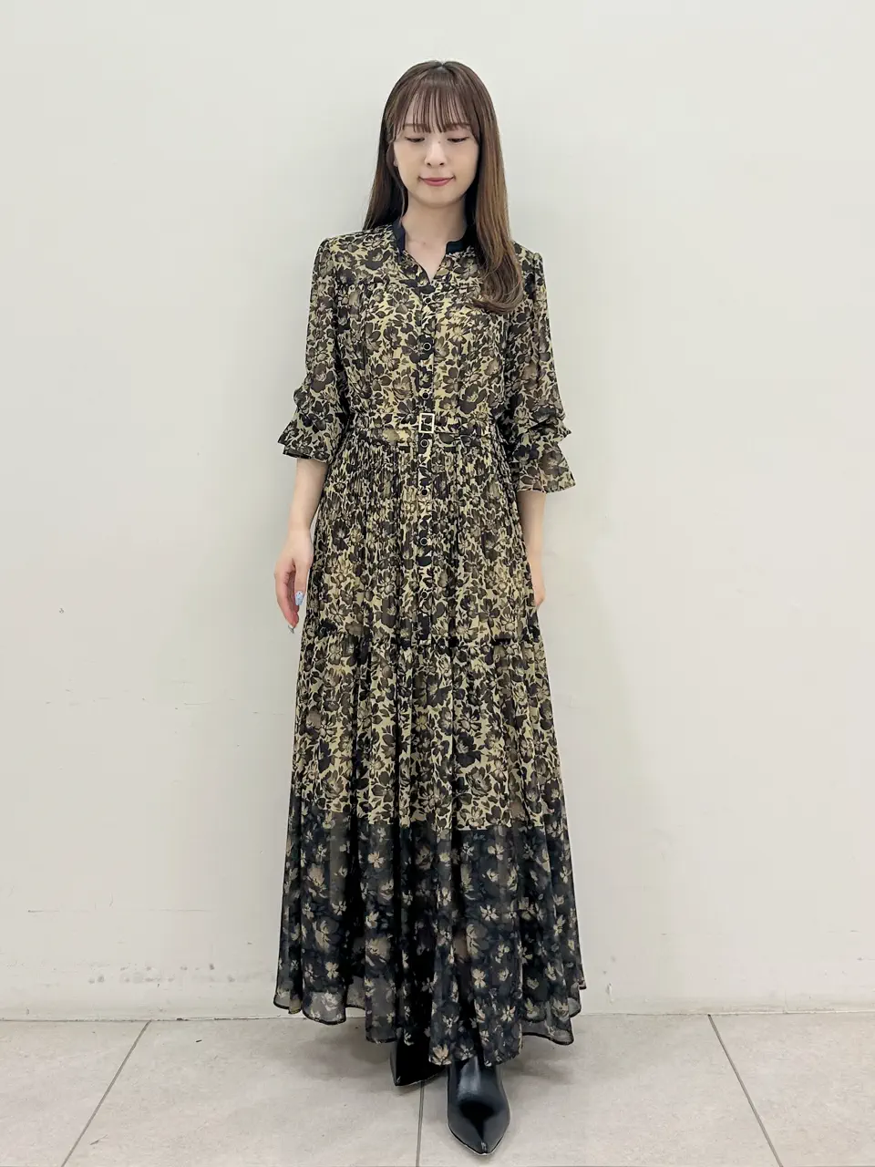 GRACE CONTINENTAL Miu Akamatsu コーディネート画像