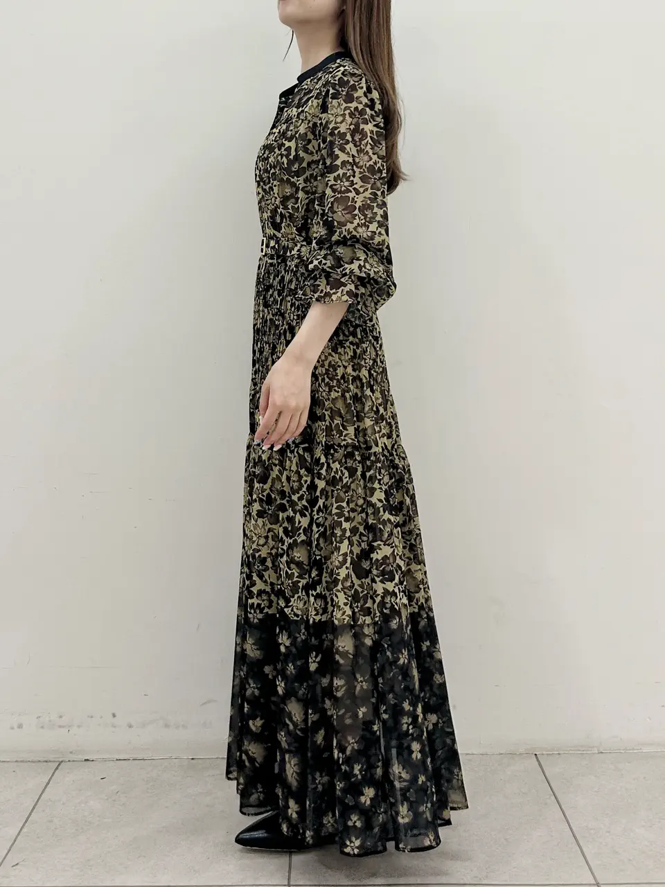 GRACE CONTINENTAL Miu Akamatsu コーディネート画像