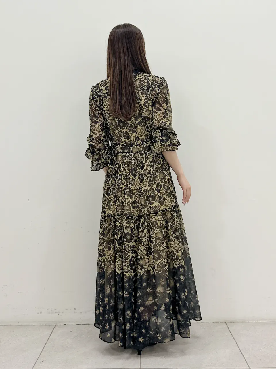 GRACE CONTINENTAL Miu Akamatsu コーディネート画像