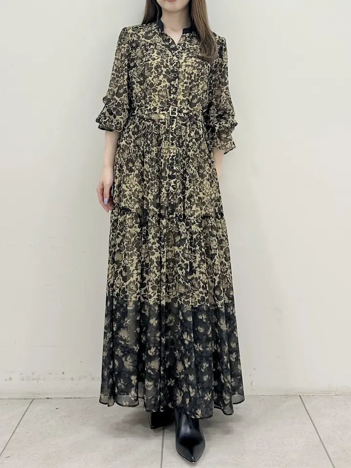 GRACE CONTINENTAL Miu Akamatsu コーディネート画像