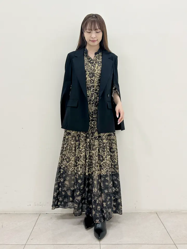 GRACE CONTINENTAL Miu Akamatsu コーディネート画像