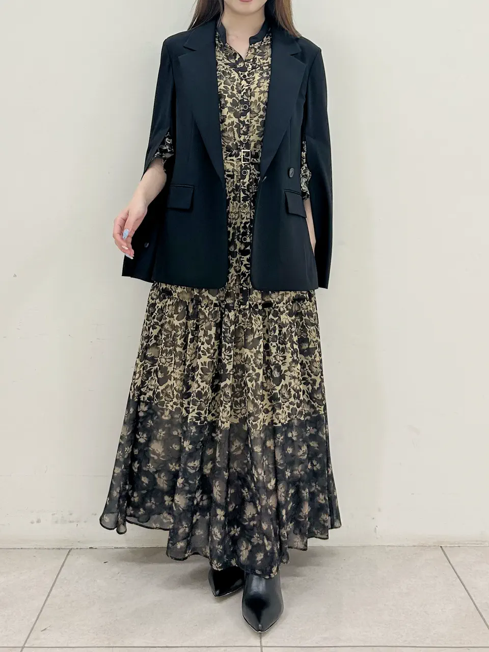 GRACE CONTINENTAL Miu Akamatsu コーディネート画像