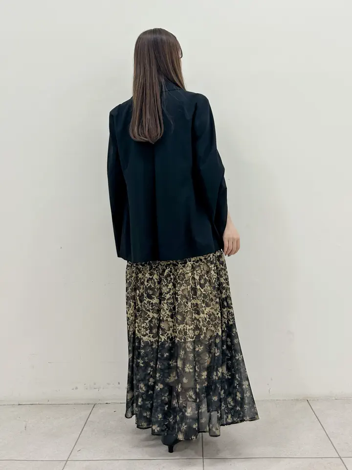 GRACE CONTINENTAL Miu Akamatsu コーディネート画像