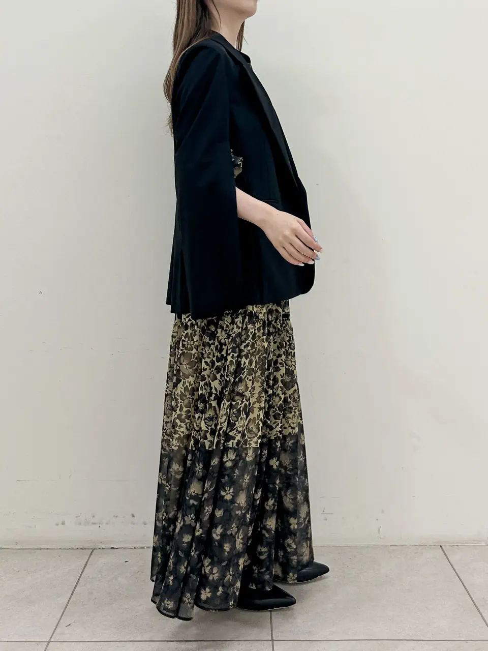 GRACE CONTINENTAL Miu Akamatsu コーディネート画像