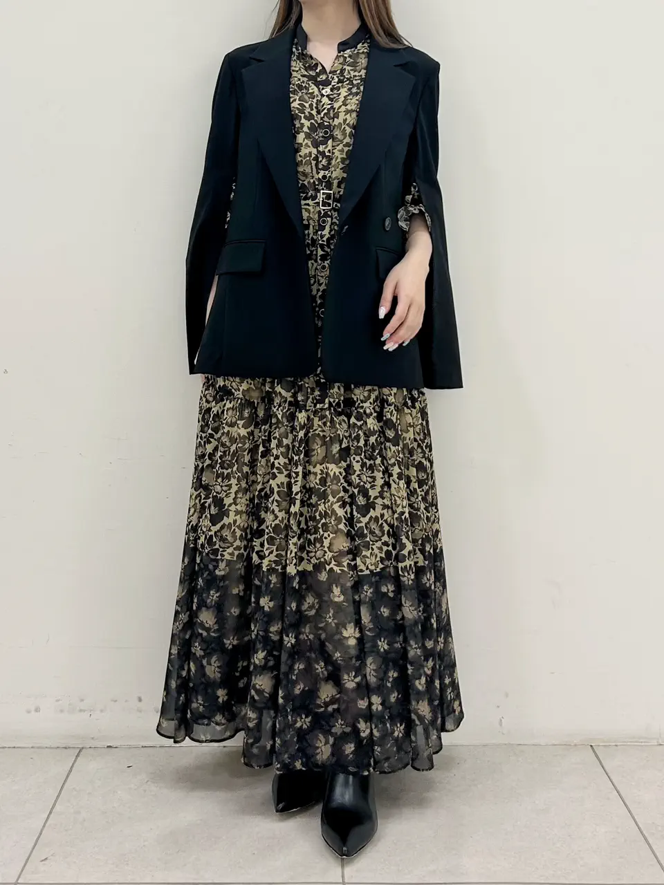 GRACE CONTINENTAL Miu Akamatsu コーディネート画像