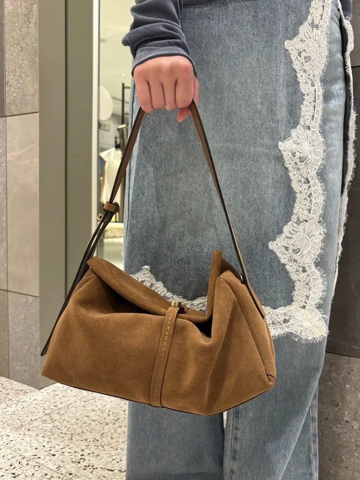 GRACE CONTINENTAL Yano コーディネート画像