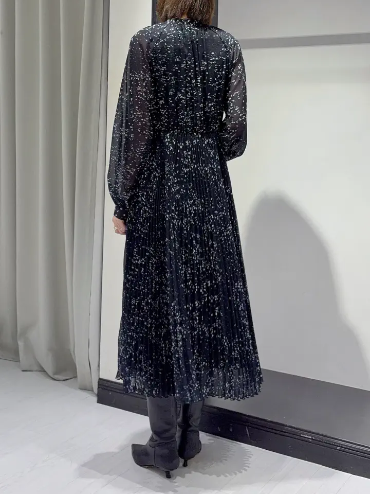 GRACE CONTINENTAL 亀田 未希 コーディネート画像
