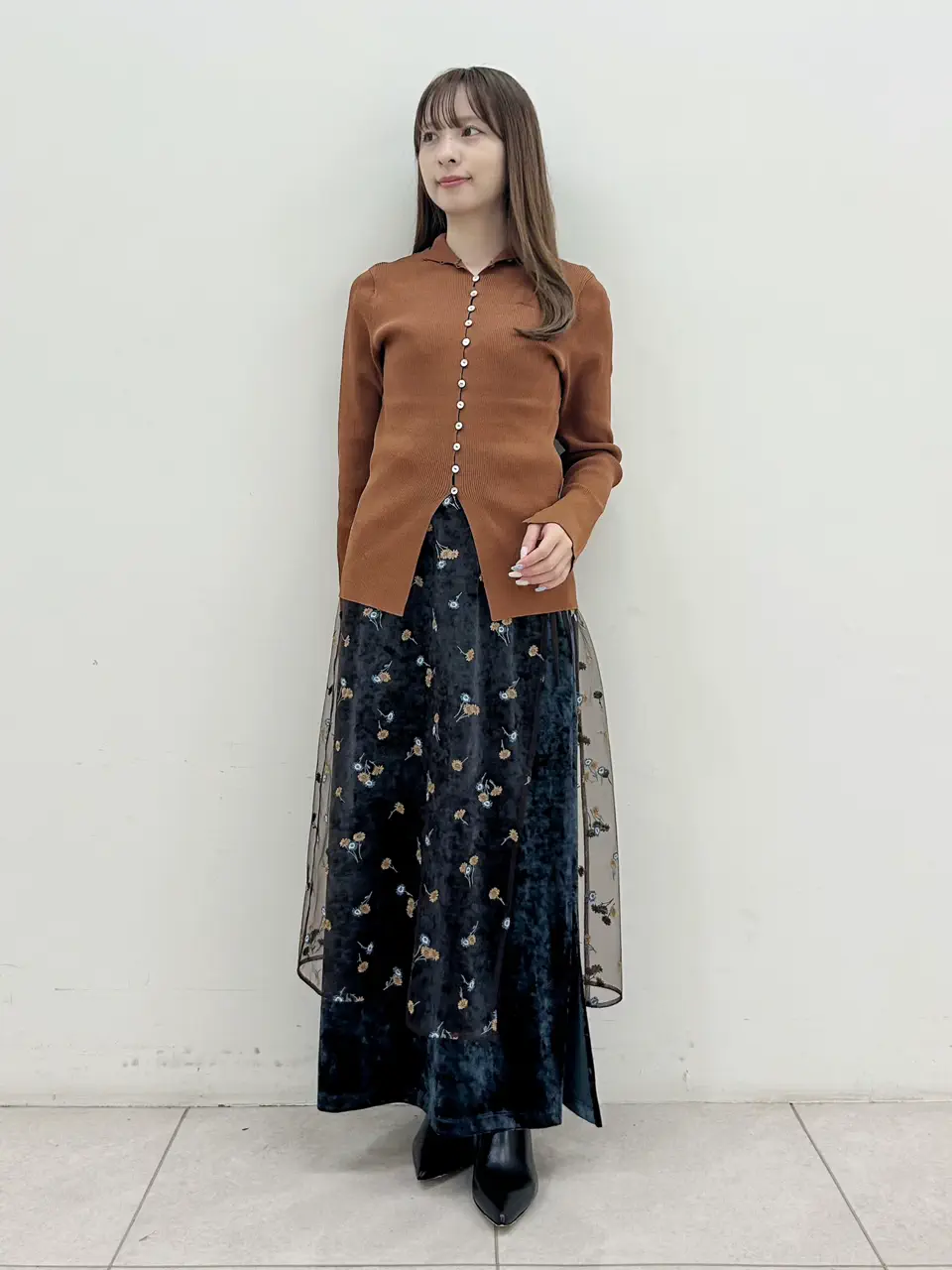 GRACE CONTINENTAL Miu Akamatsu コーディネート画像