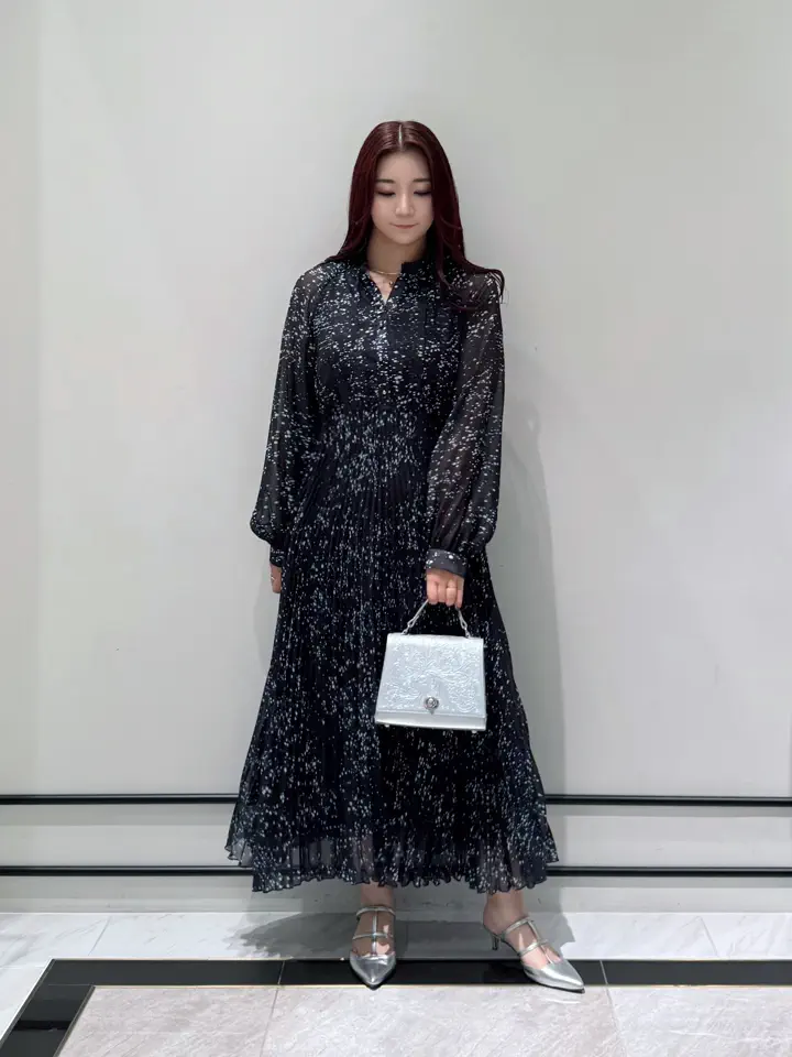 GRACE CONTINENTAL MOMOKO コーディネート画像