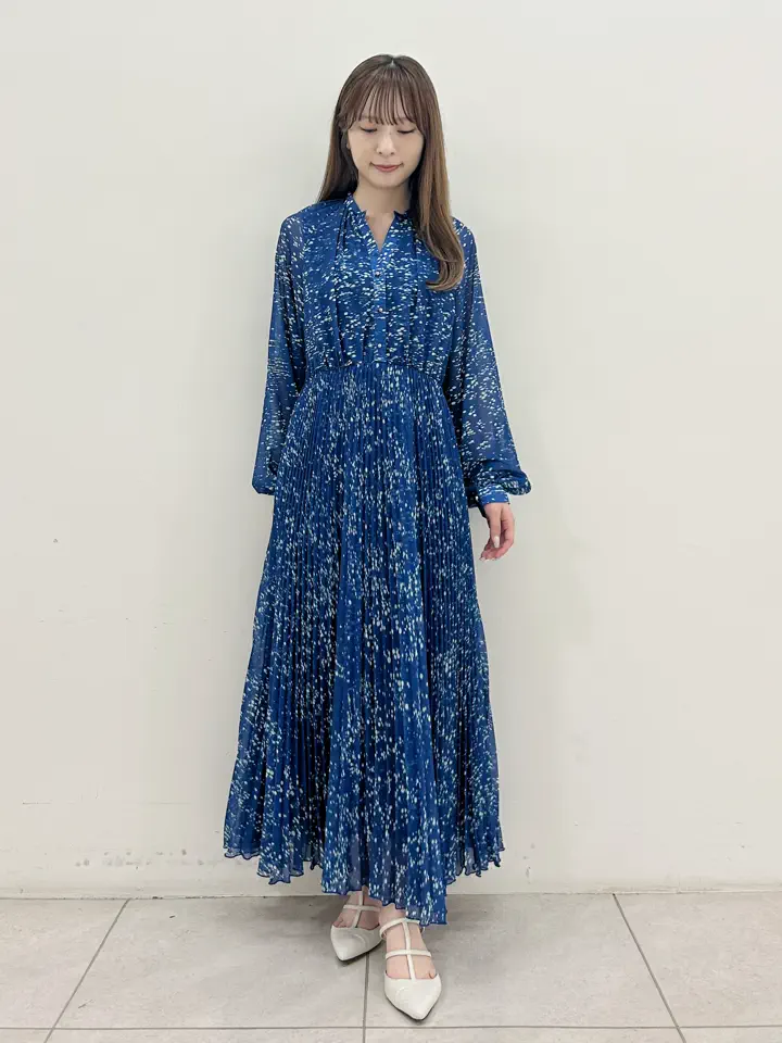GRACE CONTINENTAL Miu Akamatsu コーディネート画像