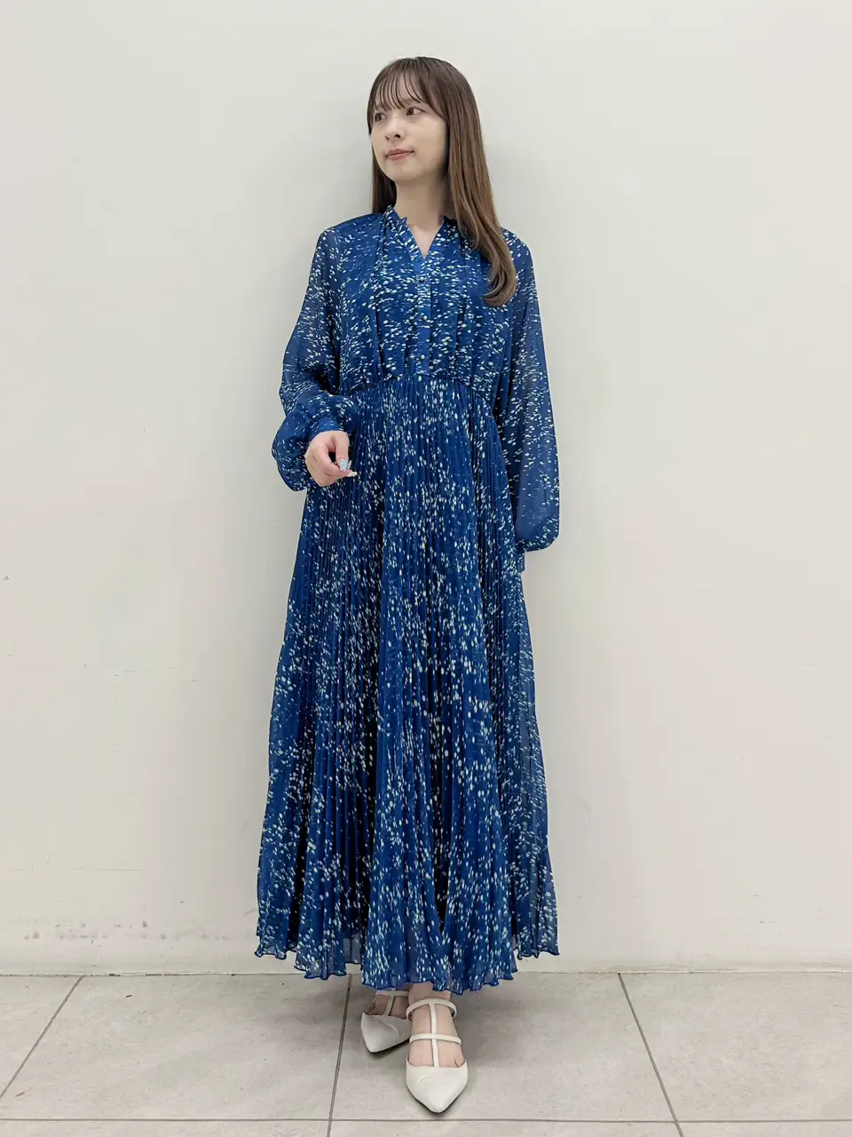 GRACE CONTINENTAL Miu Akamatsu コーディネート画像