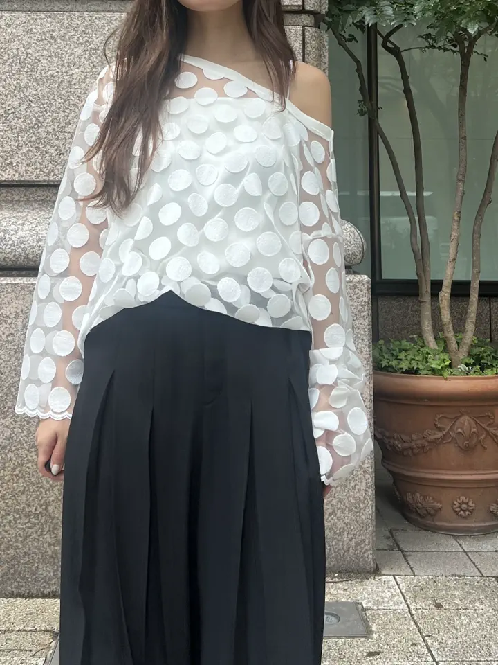 GRACE CONTINENTAL ERINA KATO コーディネート画像
