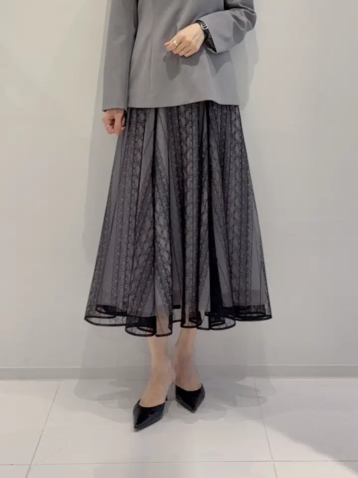 GRACE CONTINENTAL 亀田 未希 コーディネート画像