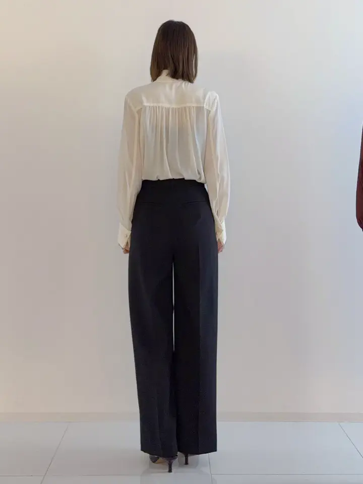GRACE CONTINENTAL 亀田 未希 コーディネート画像