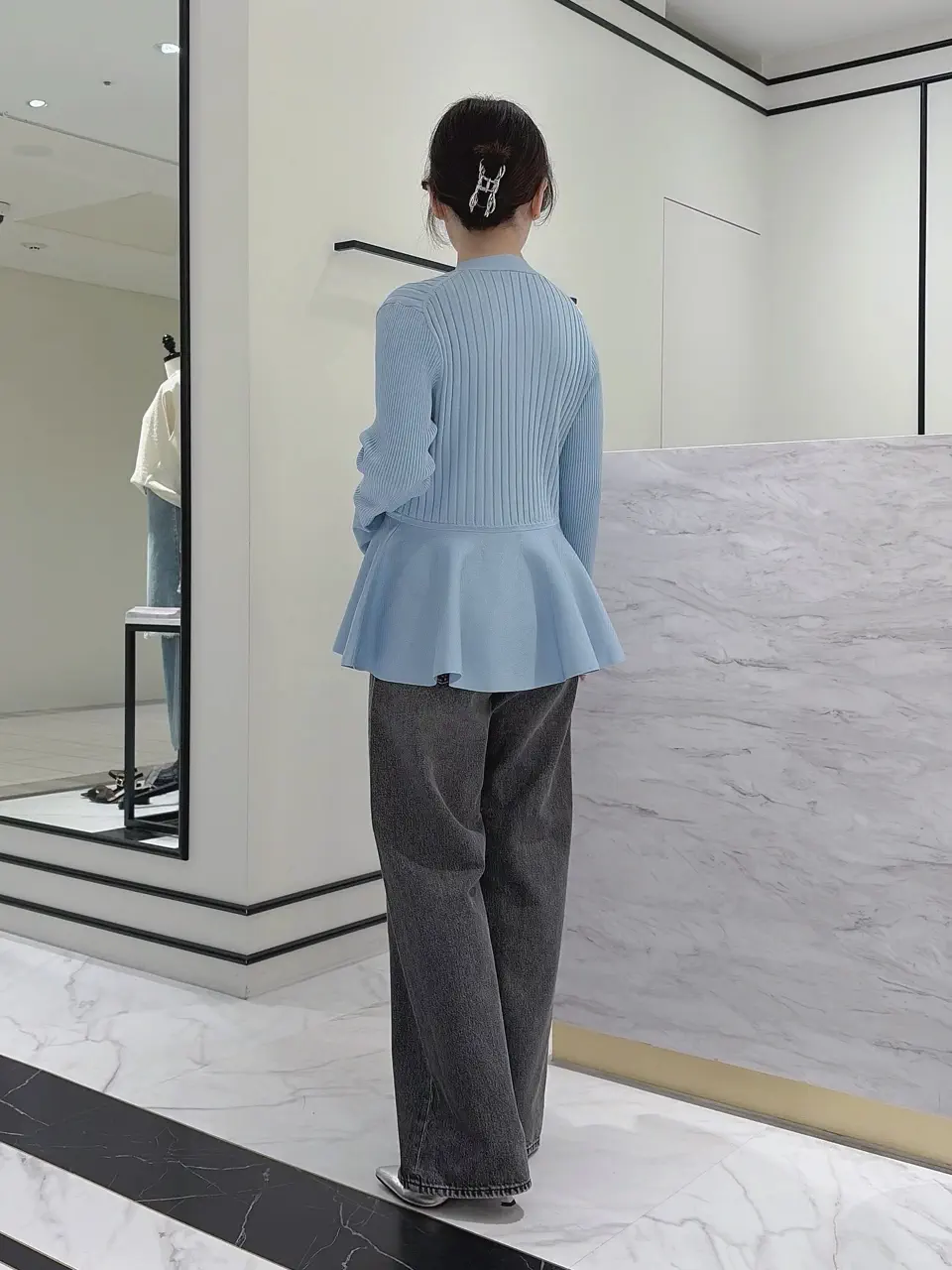 GRACE CONTINENTAL SASAKI コーディネート画像
