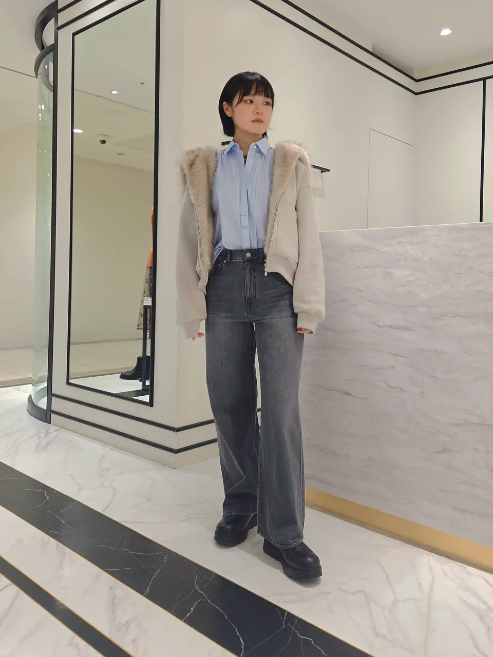  Akari コーディネート画像