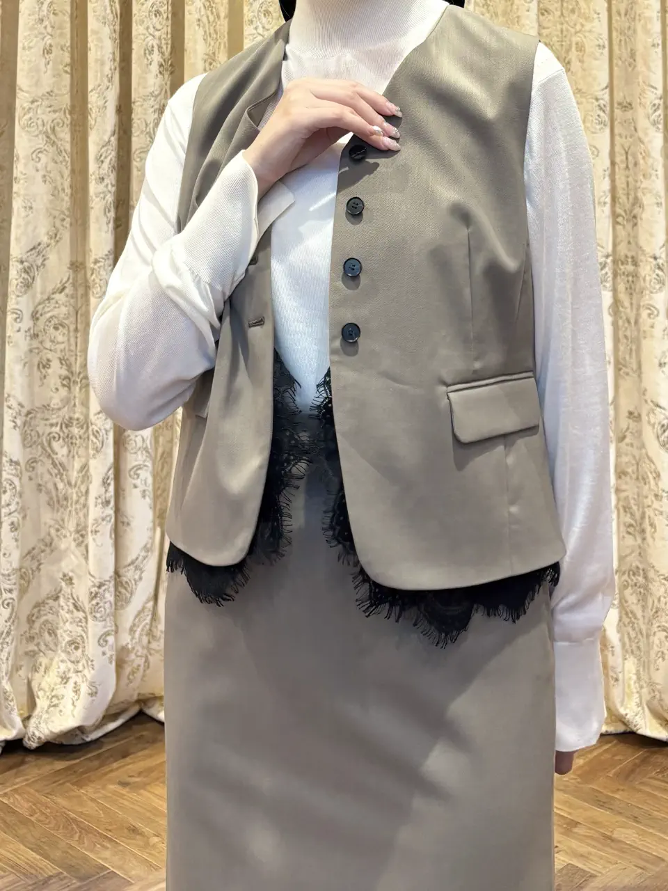GRACE CONTINENTAL miyuki adachi コーディネート画像