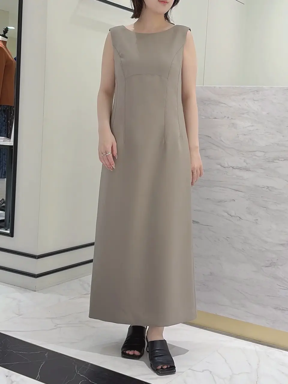 GRACE CONTINENTAL SASAKI コーディネート画像