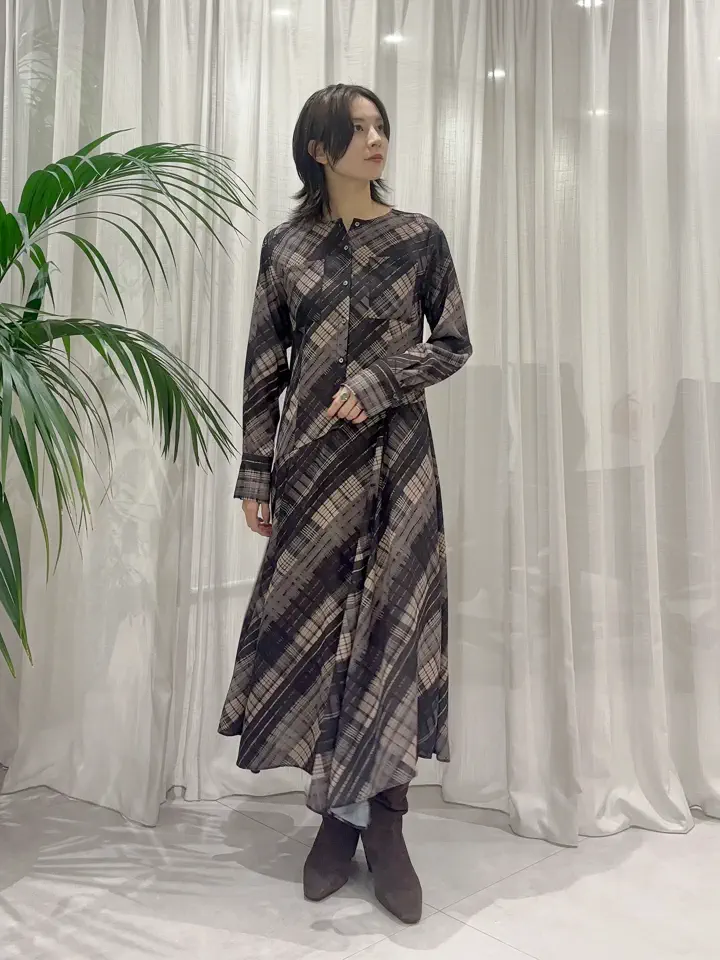 GRACE CONTINENTAL Hikaru Okada コーディネート画像