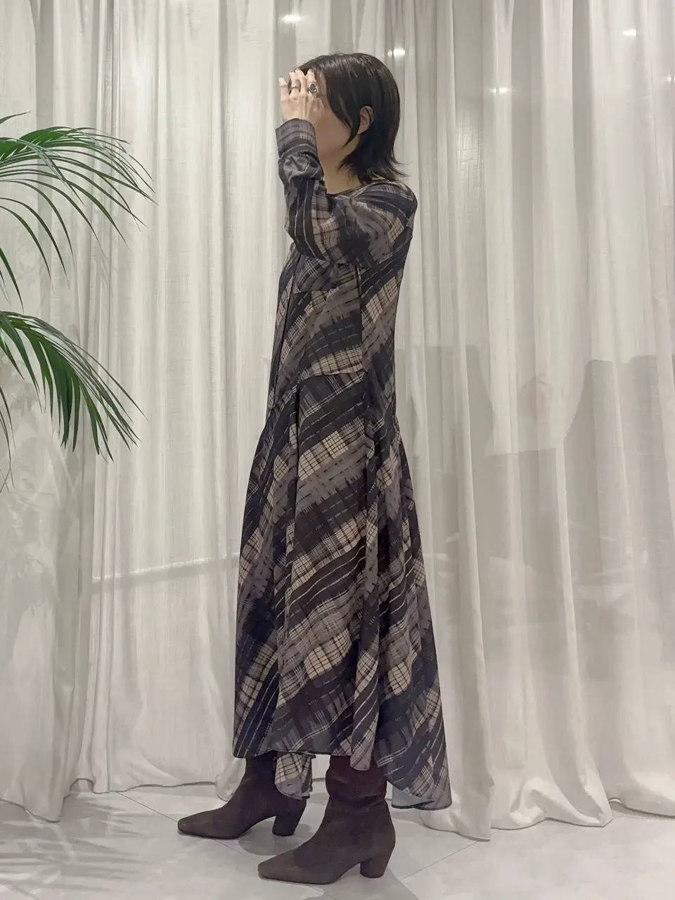 GRACE CONTINENTAL Hikaru Okada コーディネート画像