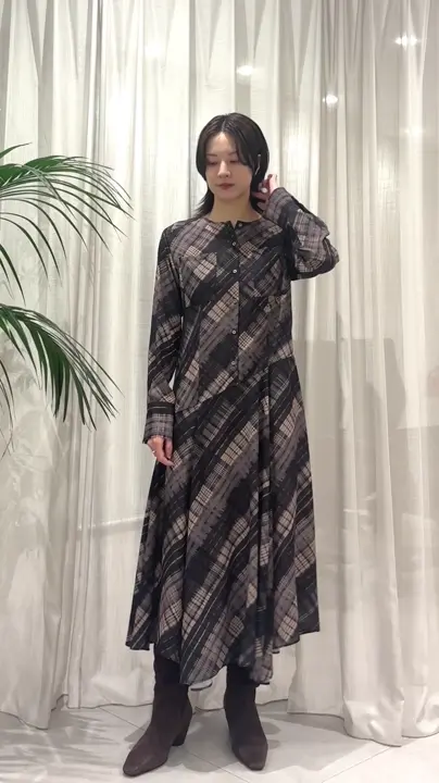 GRACE CONTINENTAL Hikaru Okada コーディネート画像