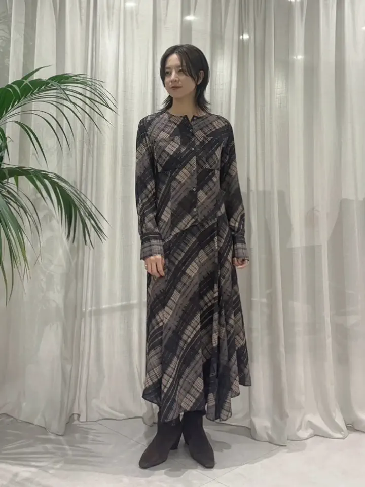 GRACE CONTINENTAL Hikaru Okada コーディネート画像